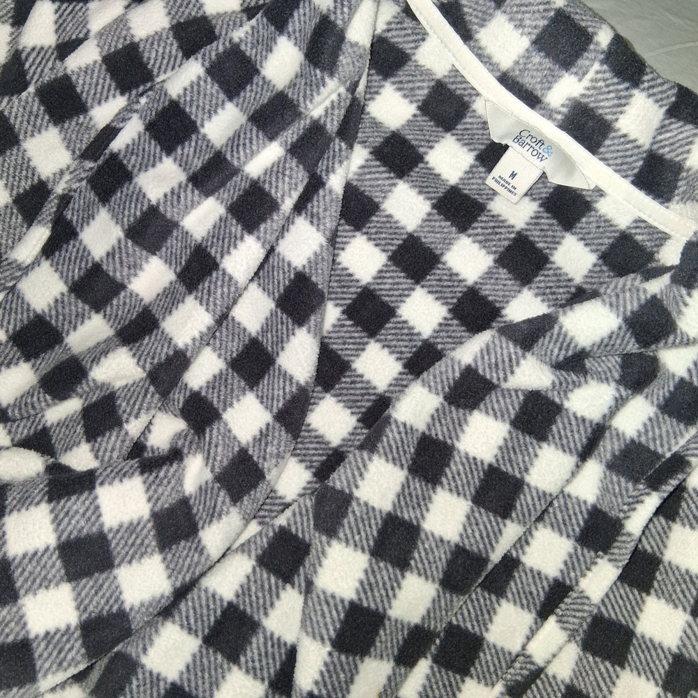 Croft & Barrow Women's‎ Medium M Black White Buffalo Plaid Fleece Robe